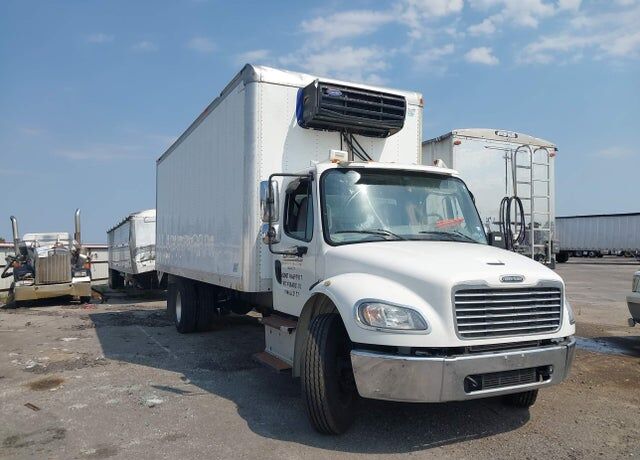 2015 FREIGHTLINER M2