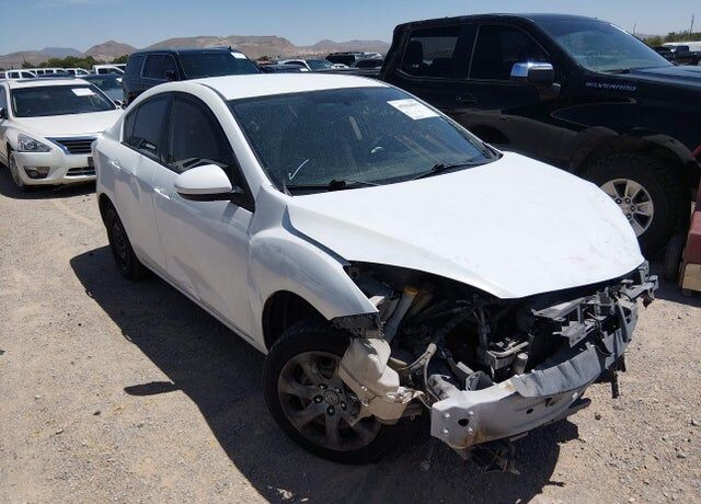 2010 MAZDA Mazda3