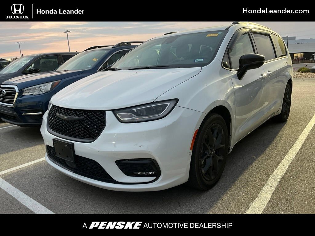 2023 CHRYSLER Pacifica