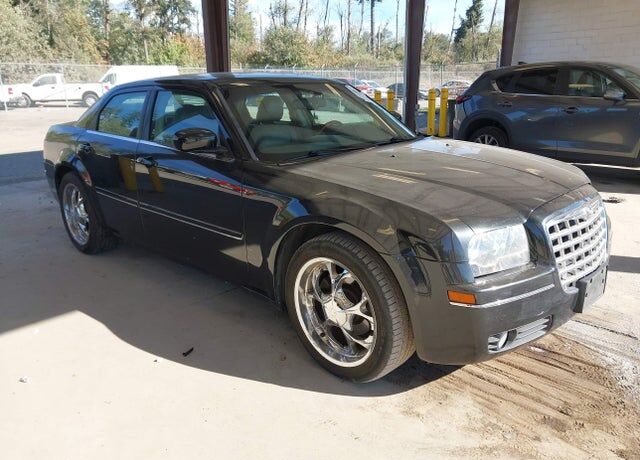 2005 CHRYSLER 300