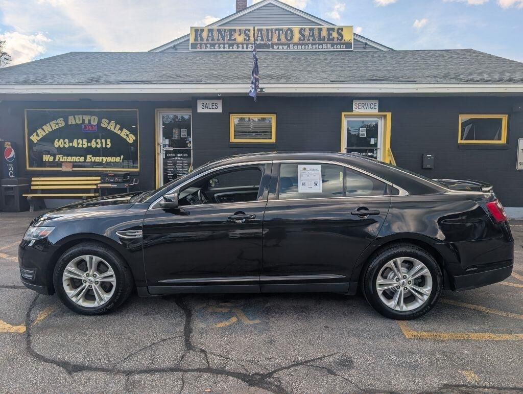 2017 FORD Taurus