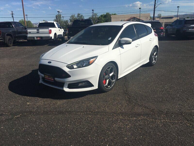 2017 FORD Focus