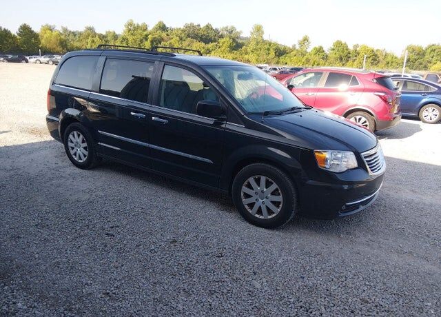 2016 CHRYSLER Town and Country