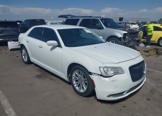 2016 CHRYSLER 300