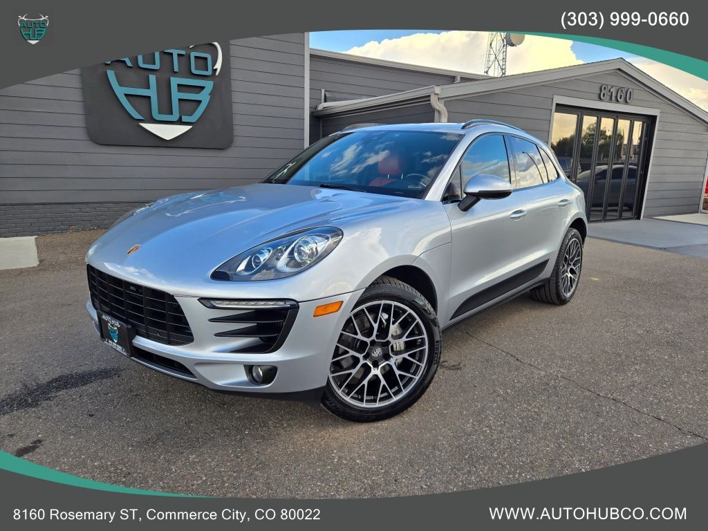 2017 PORSCHE Macan