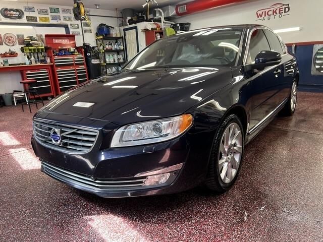 2016 VOLVO S80