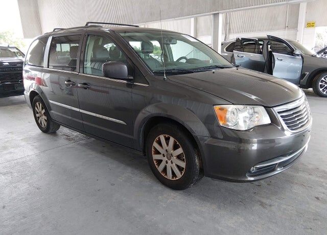 2016 CHRYSLER Town and Country