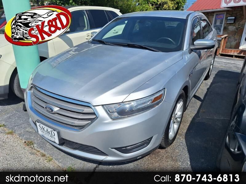 2013 FORD Taurus