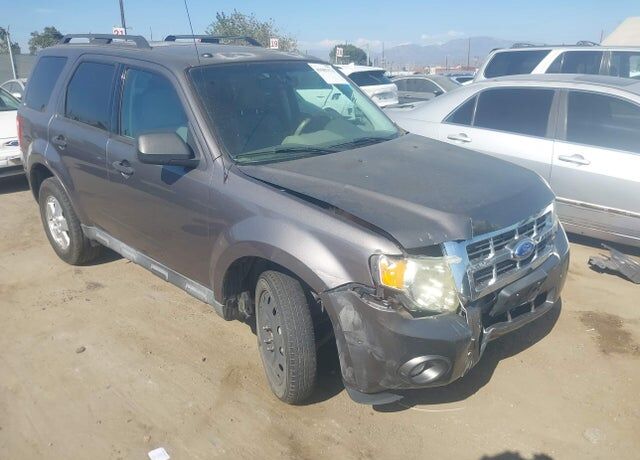 2011 FORD Escape