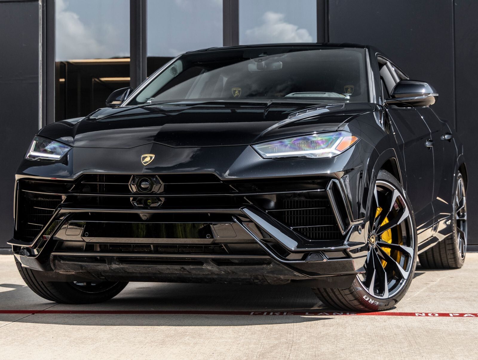 2024 LAMBORGHINI URUS