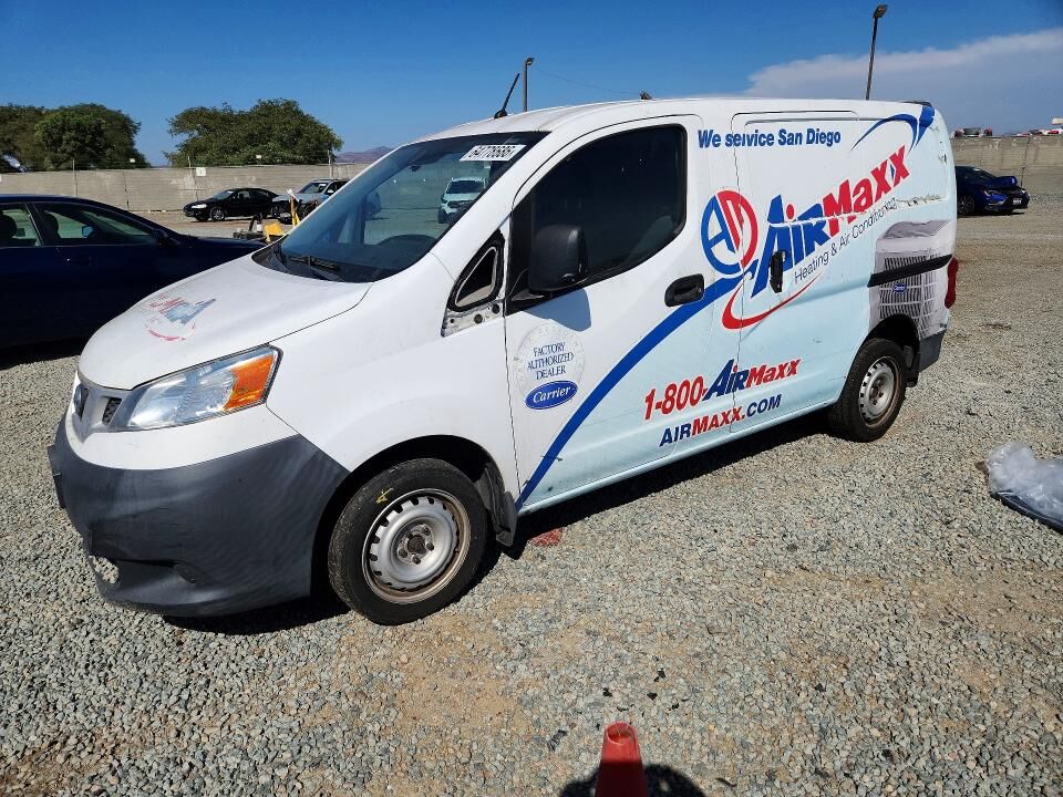 2014 NISSAN NV200