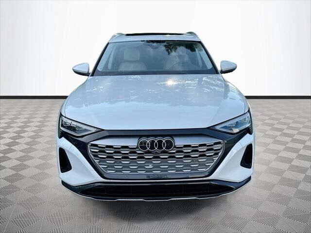 2024 Audi Q8