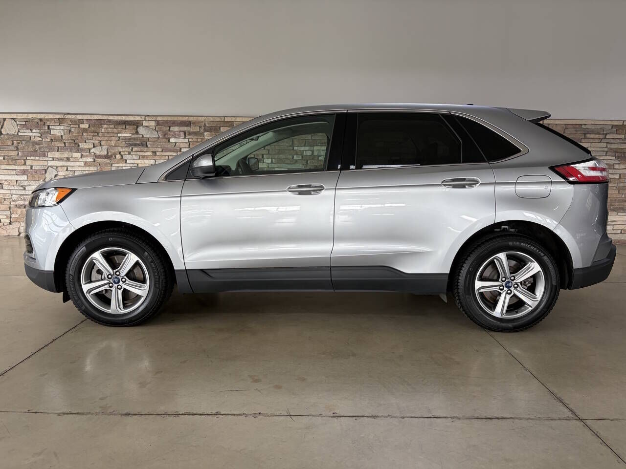 2021 FORD Edge