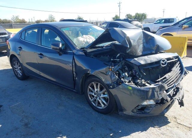 2014 MAZDA Mazda3
