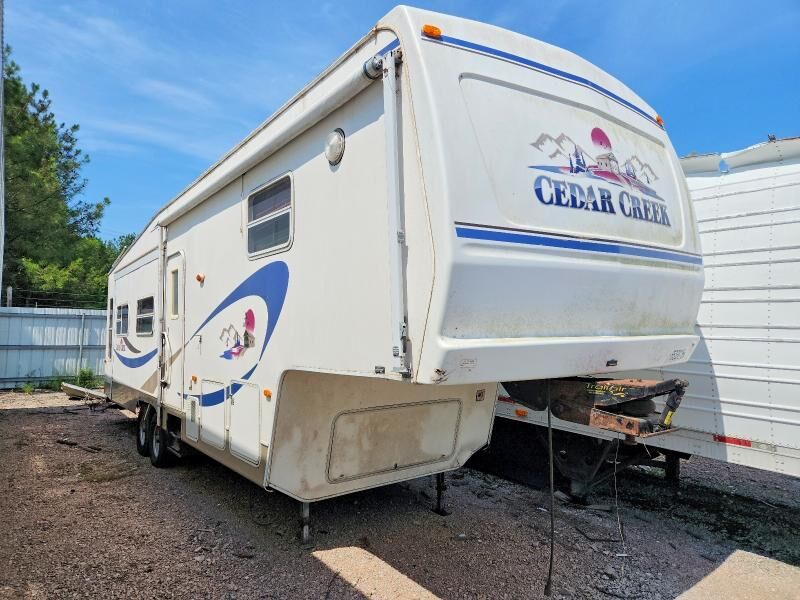 2003 FOREST RIVER Cedar Creek