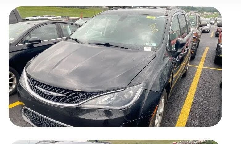 2017 CHRYSLER Pacifica