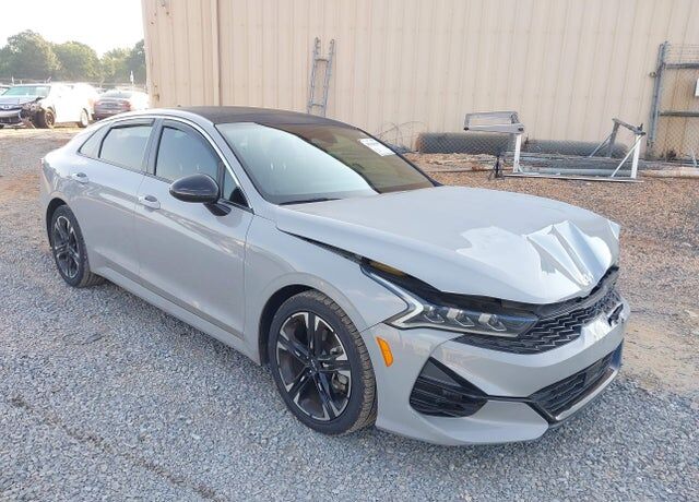 2022 KIA K5