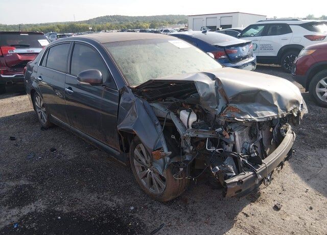 2012 TOYOTA Avalon