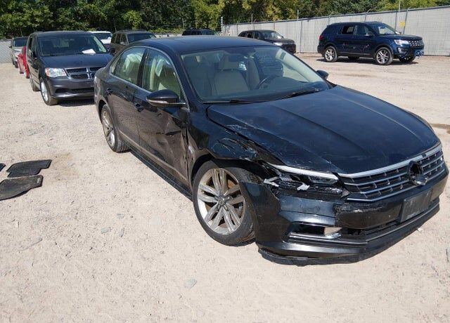 2017 VOLKSWAGEN Passat