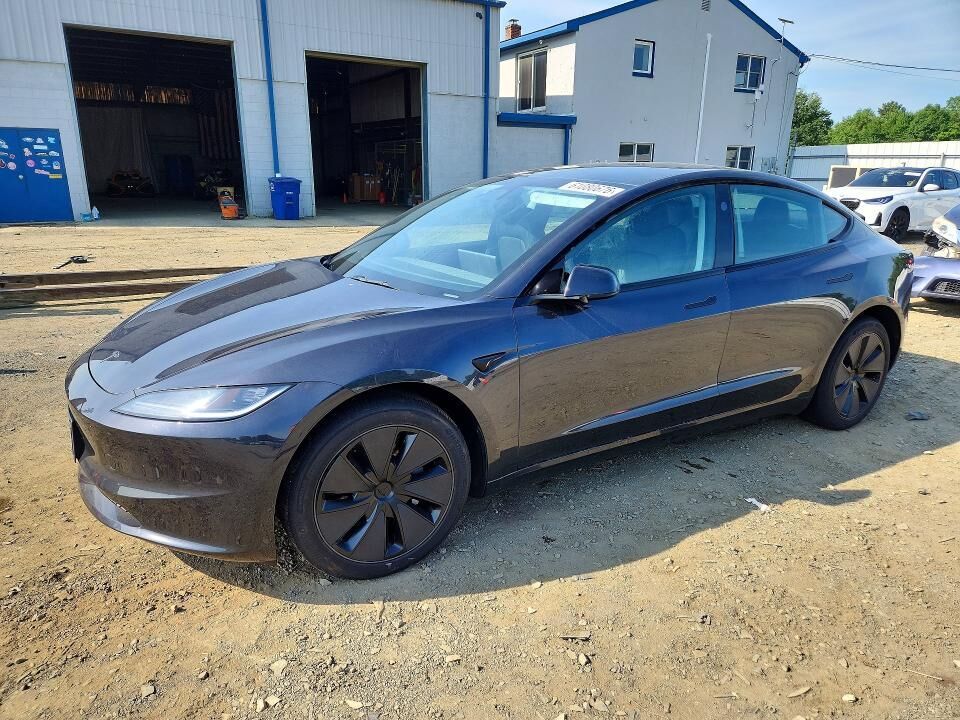 2024 TESLA Model 3