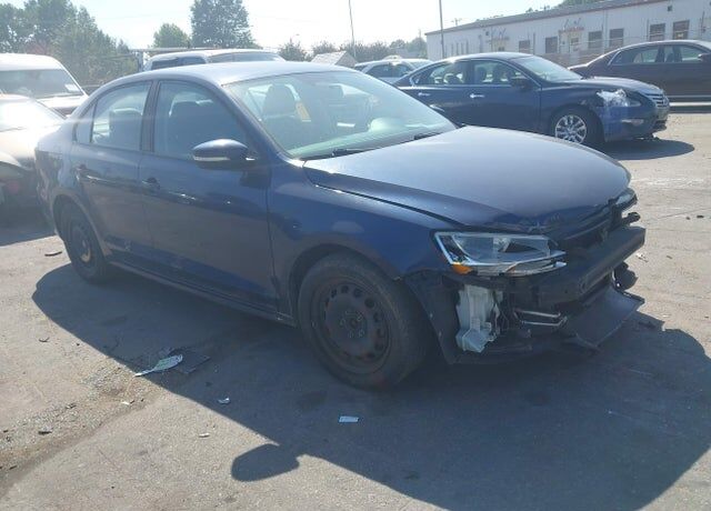 2012 VOLKSWAGEN Jetta