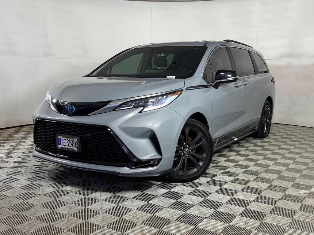 2024 TOYOTA Sienna