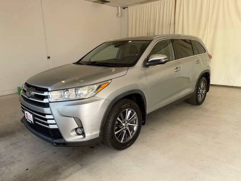 2019 TOYOTA Highlander
