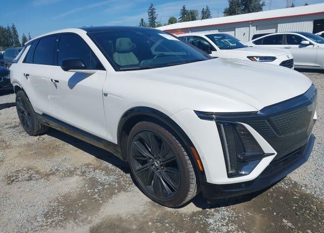 2025 CADILLAC Lyriq