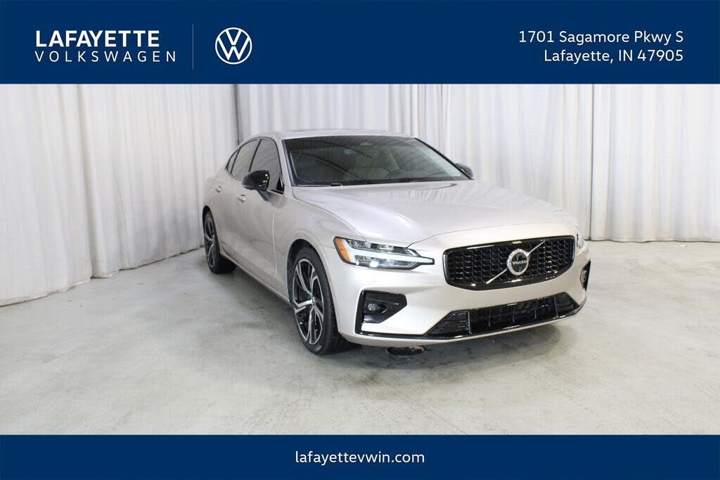 2024 VOLVO S60