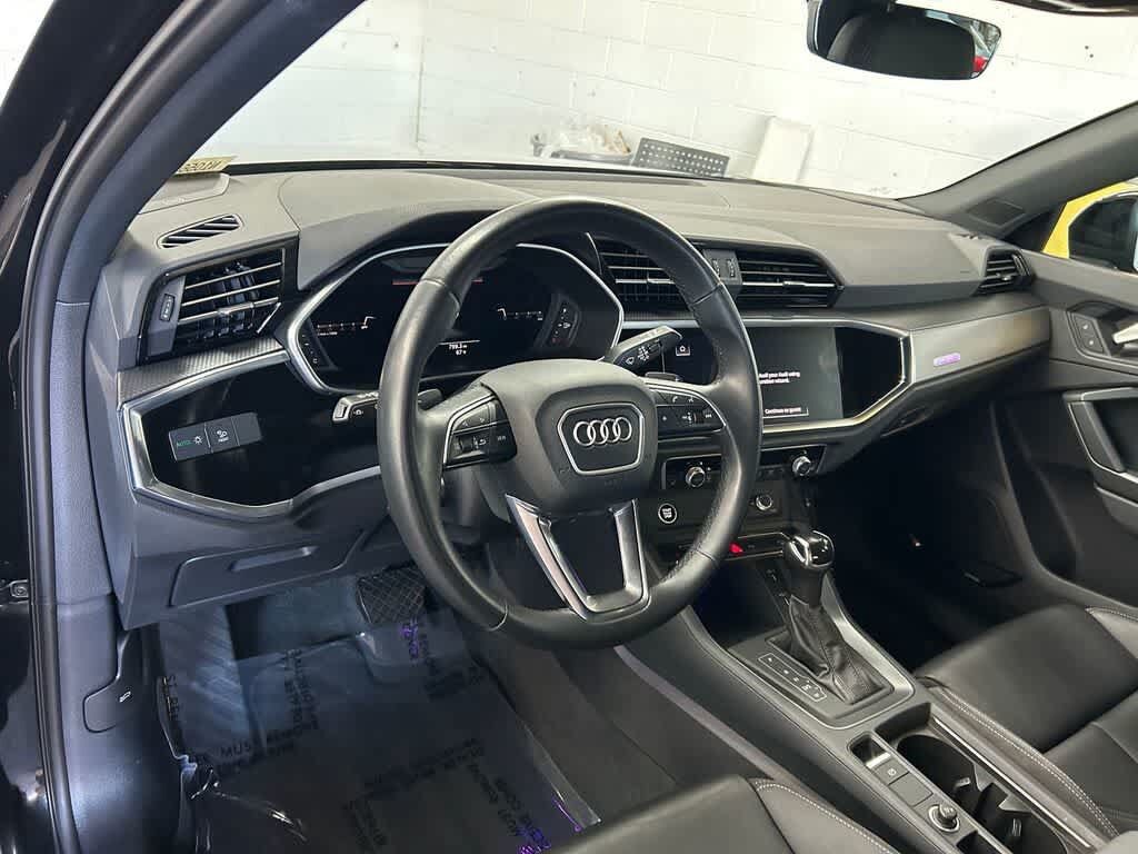 2022 Audi Q3