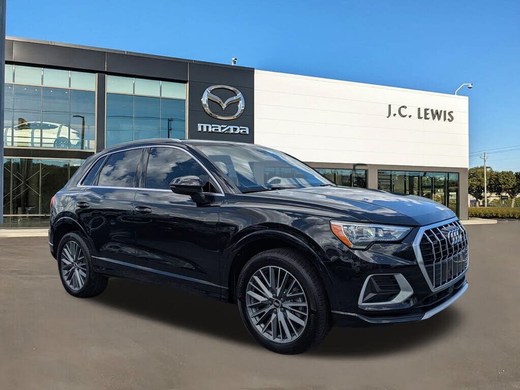 2022 AUDI Q3