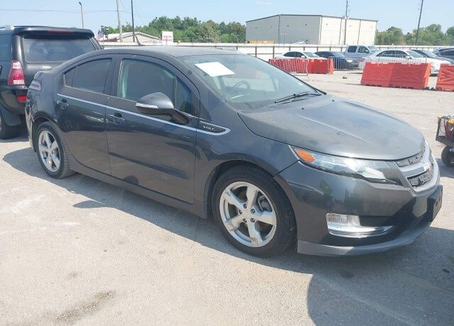 2013 CHEVROLET Volt
