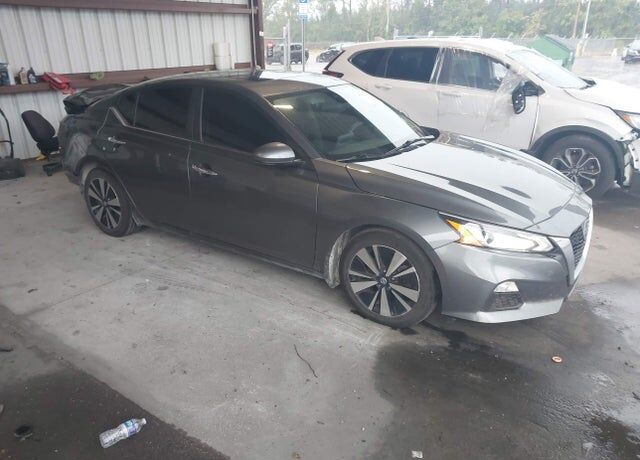 2022 NISSAN Altima