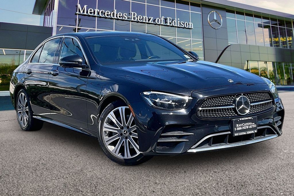 2022 MERCEDES-BENZ E-Class