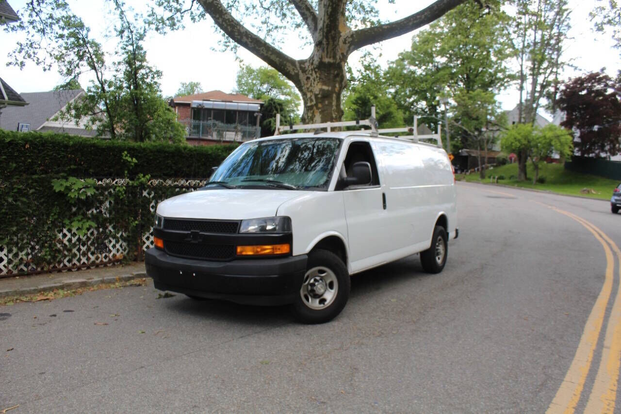 2020 CHEVROLET Express