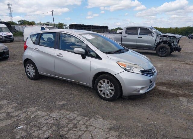 2015 NISSAN Versa