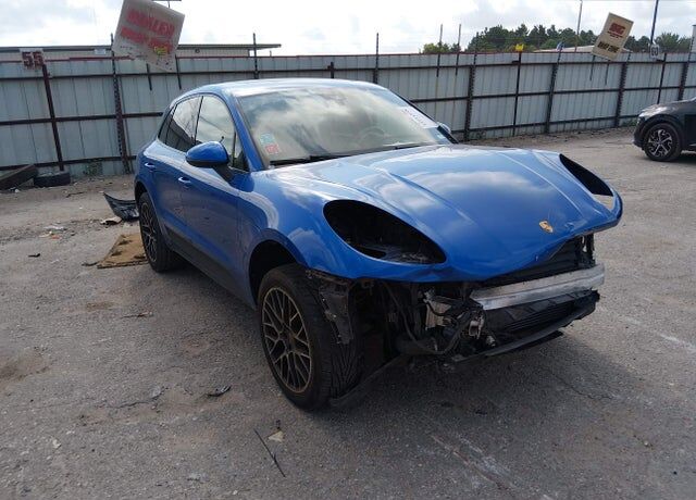 2018 PORSCHE Macan