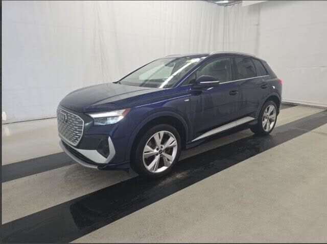 2023 AUDI Q4