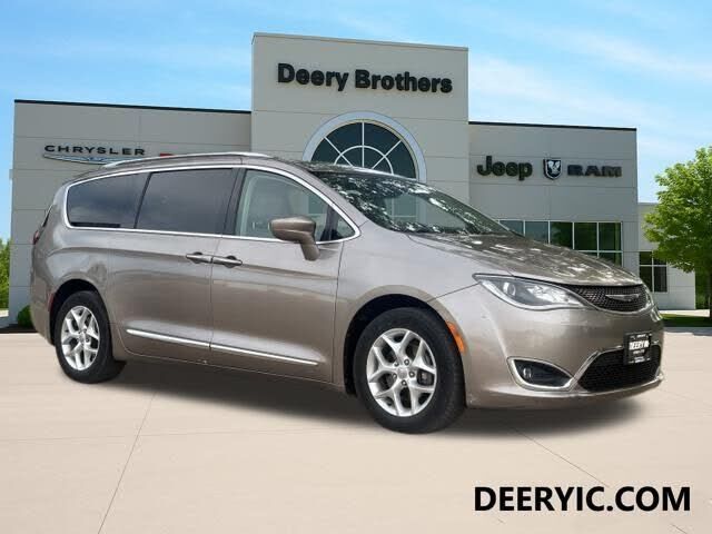 2017 CHRYSLER Pacifica