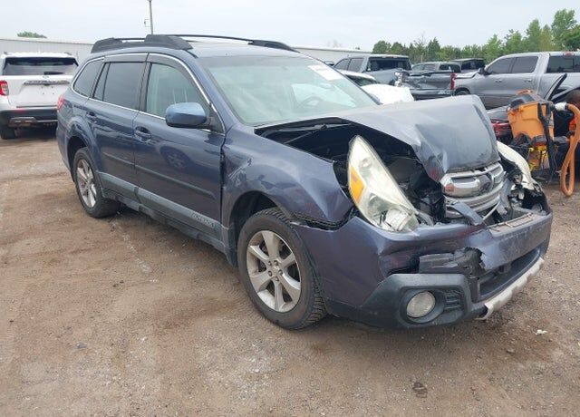 2013 SUBARU Outback