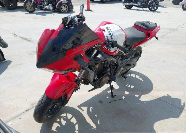 2017 HONDA CB