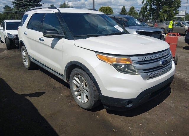 2011 FORD Explorer