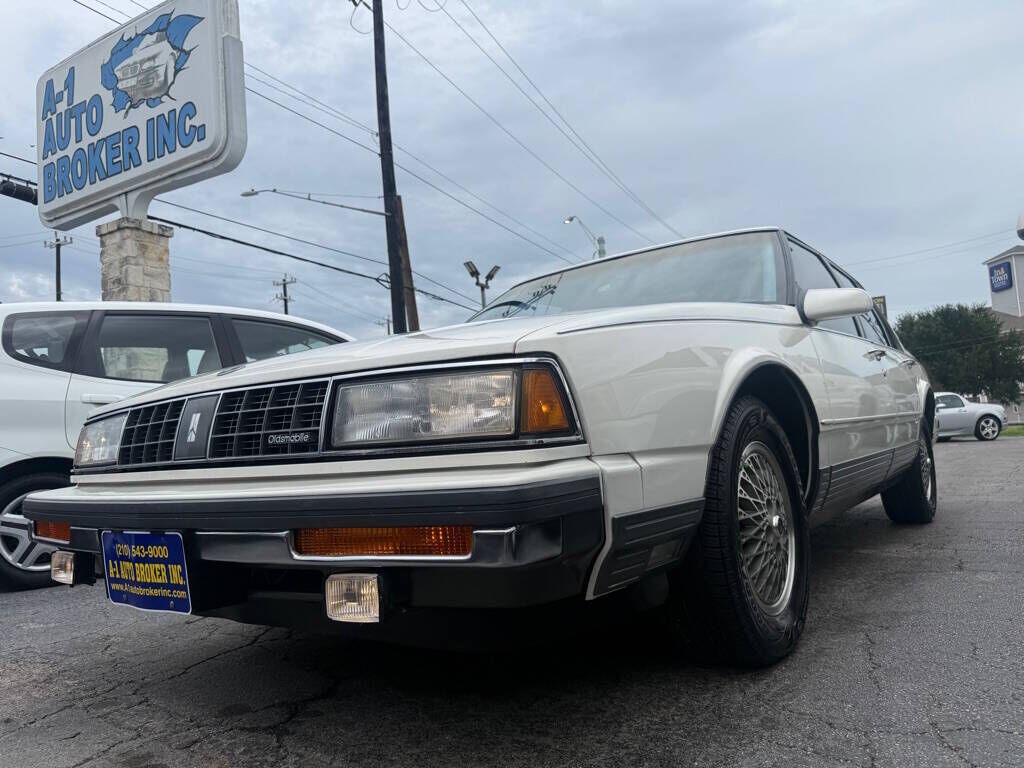 1988 OLDSMOBILE Ninety Eight