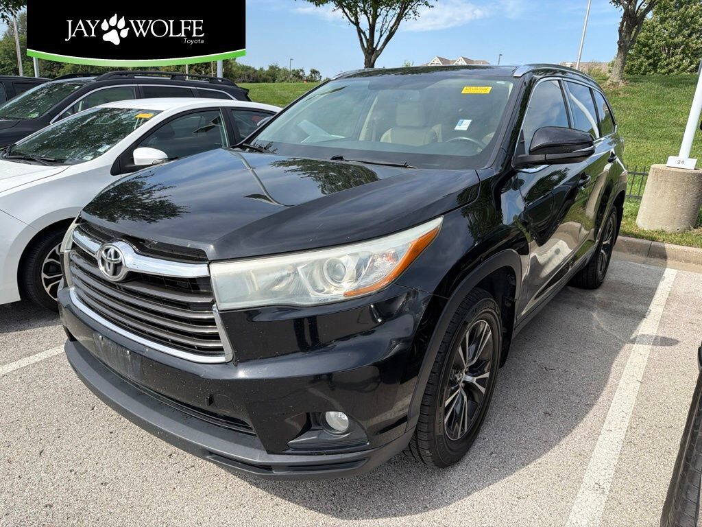 2016 TOYOTA Highlander