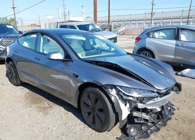 2025 TESLA Model 3