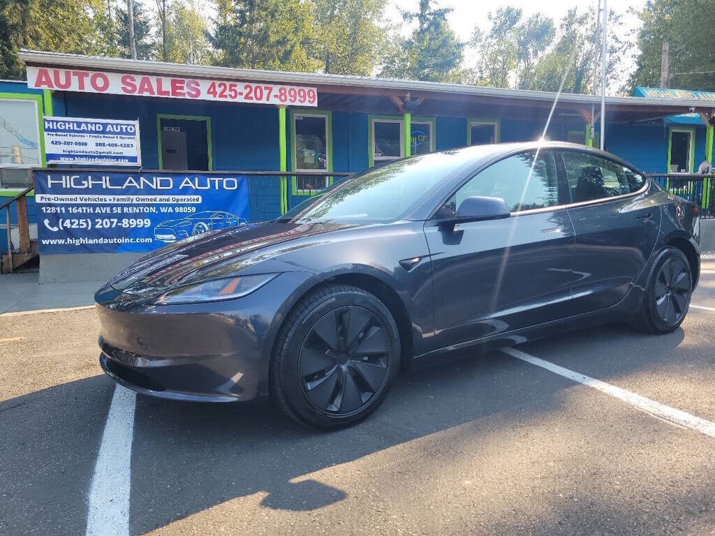 2025 TESLA Model 3