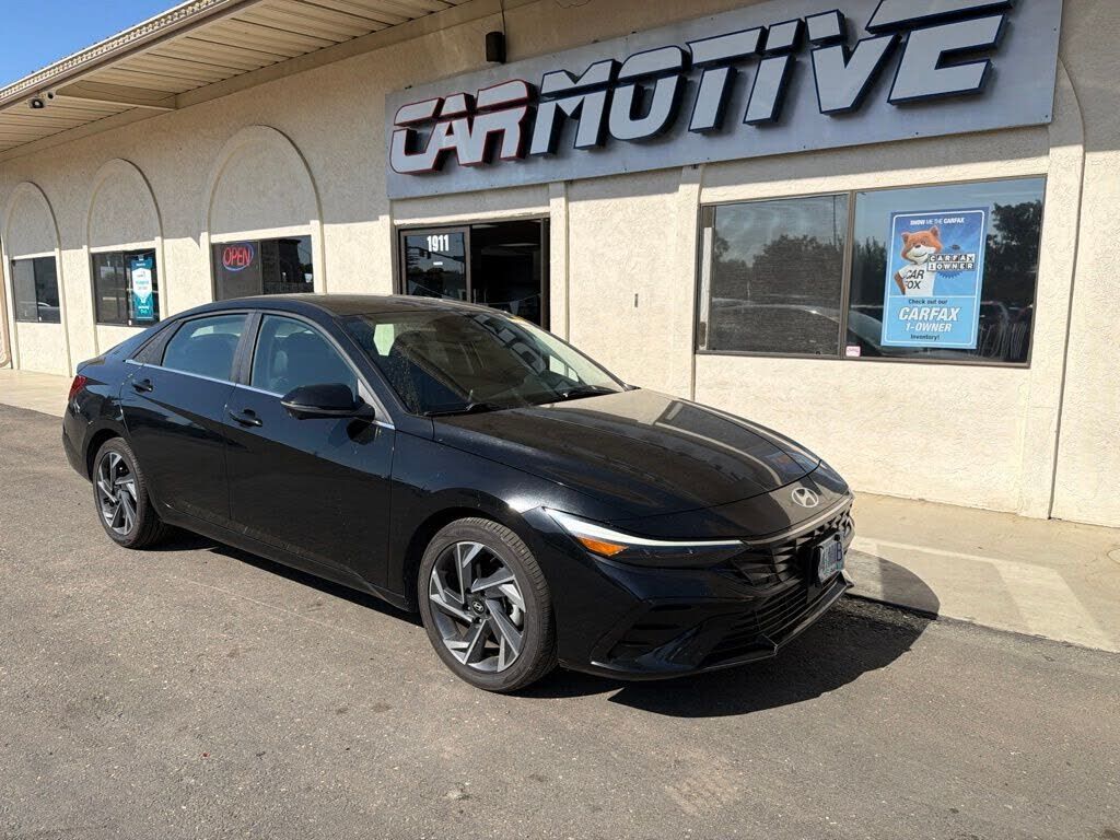 2024 HYUNDAI Elantra