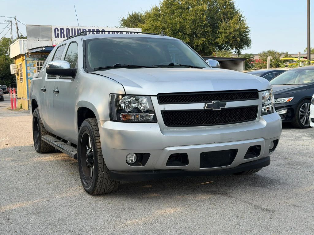 2013 CHEVROLET Avalanche