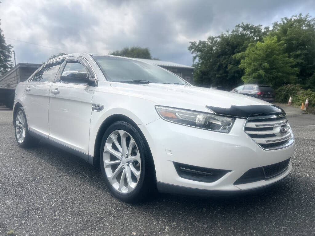 2015 FORD Taurus