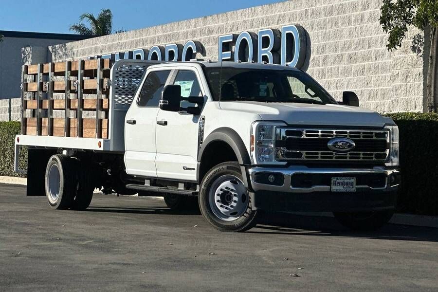 2025 FORD F-550